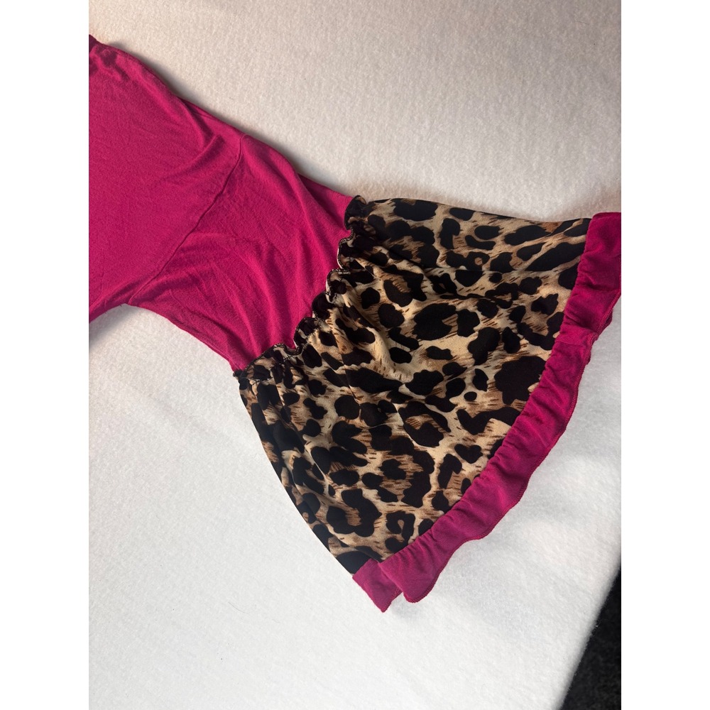 Southern Stitch Magenta Pink Leopard Print Ruffle Bell Sleeve Tunic Top Medium - Picture 4 of 9